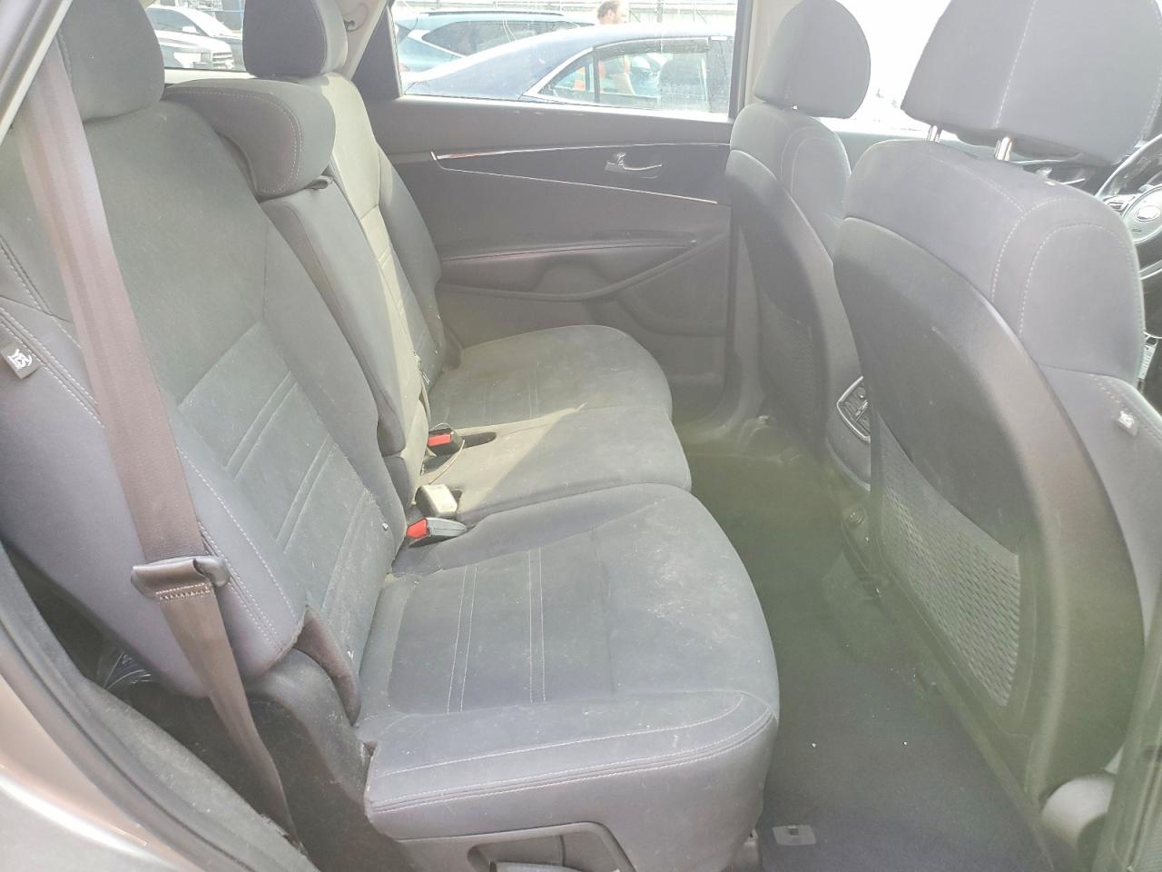 2018 KIA SORENTO L, LX