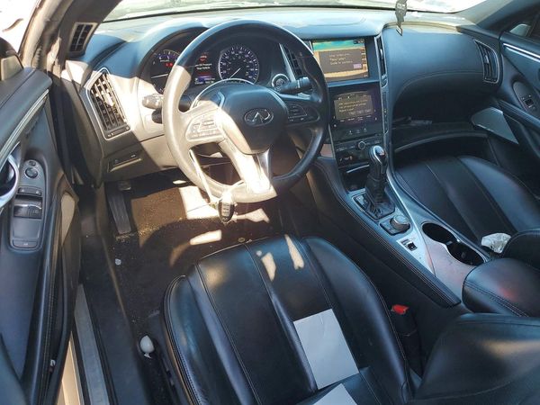 2017 INFINITI Q60