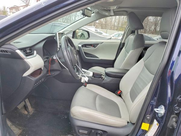 2019 TOYOTA RAV4