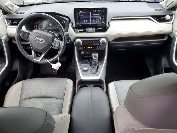 2019 TOYOTA RAV4