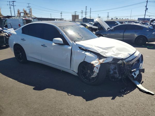 2021 INFINITI Q50 LUXE — Passenger 3/4