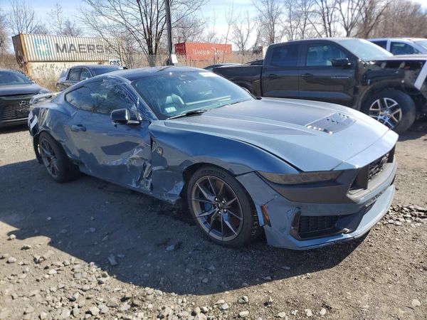 2024 FORD MUSTANG Dark Horse