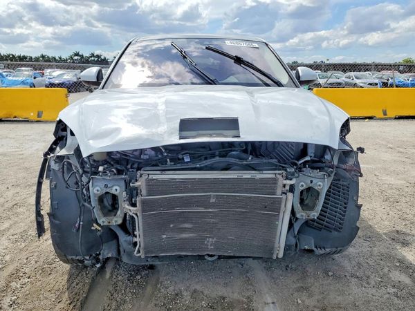 2019 JAGUAR E-PACE SE