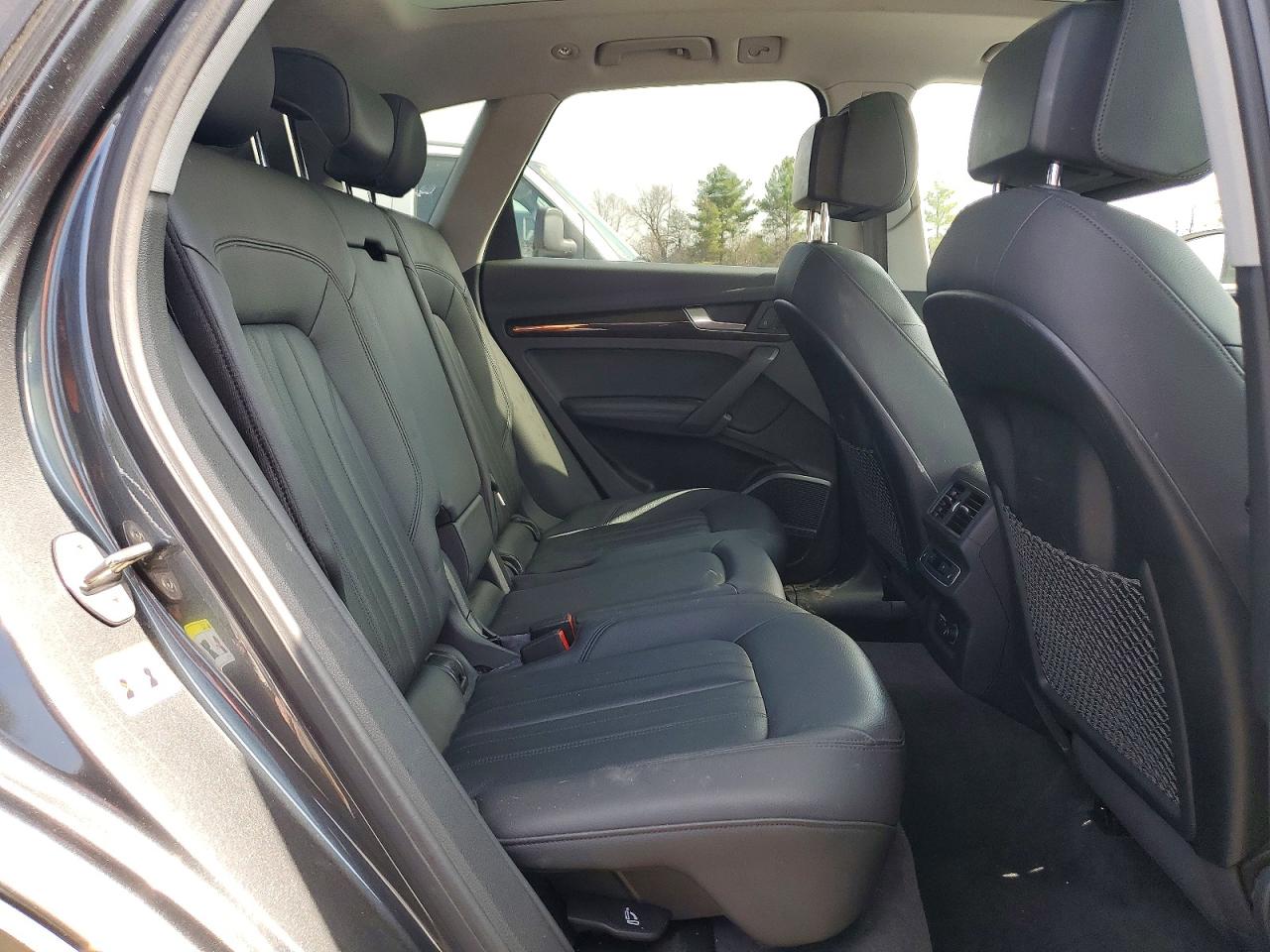 2020 AUDI Q5 E quattro Premium Plus