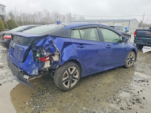 2016 TOYOTA PRIUS