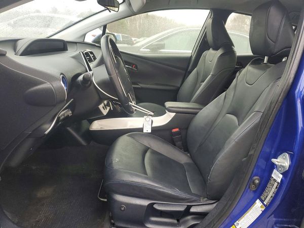 2016 TOYOTA PRIUS