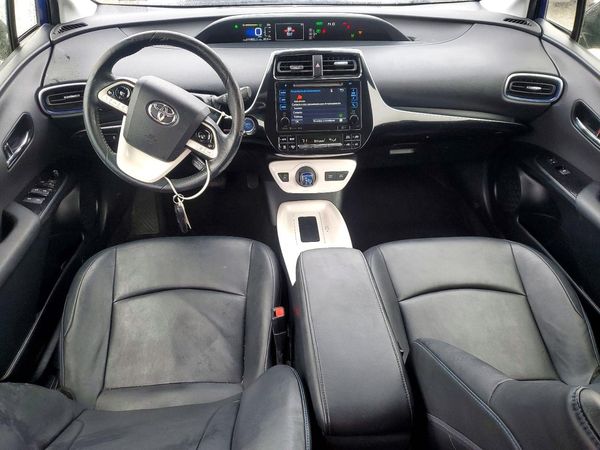 2016 TOYOTA PRIUS