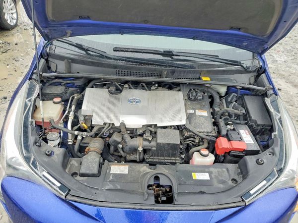 2016 TOYOTA PRIUS