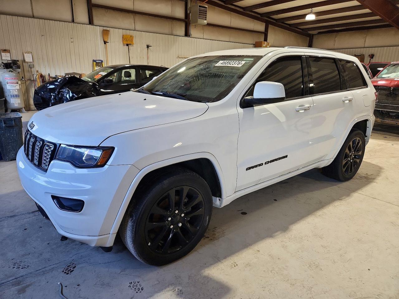 2018 JEEP GR CHER Laredo