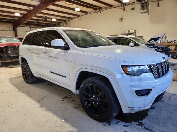 2018 JEEP GR CHER Laredo
