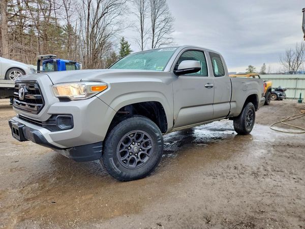 2016 TOYOTA TACOMA SR/SR5