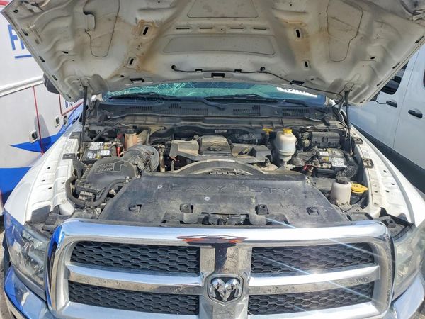 2016 RAM 5500 REG CAB CHASSIS