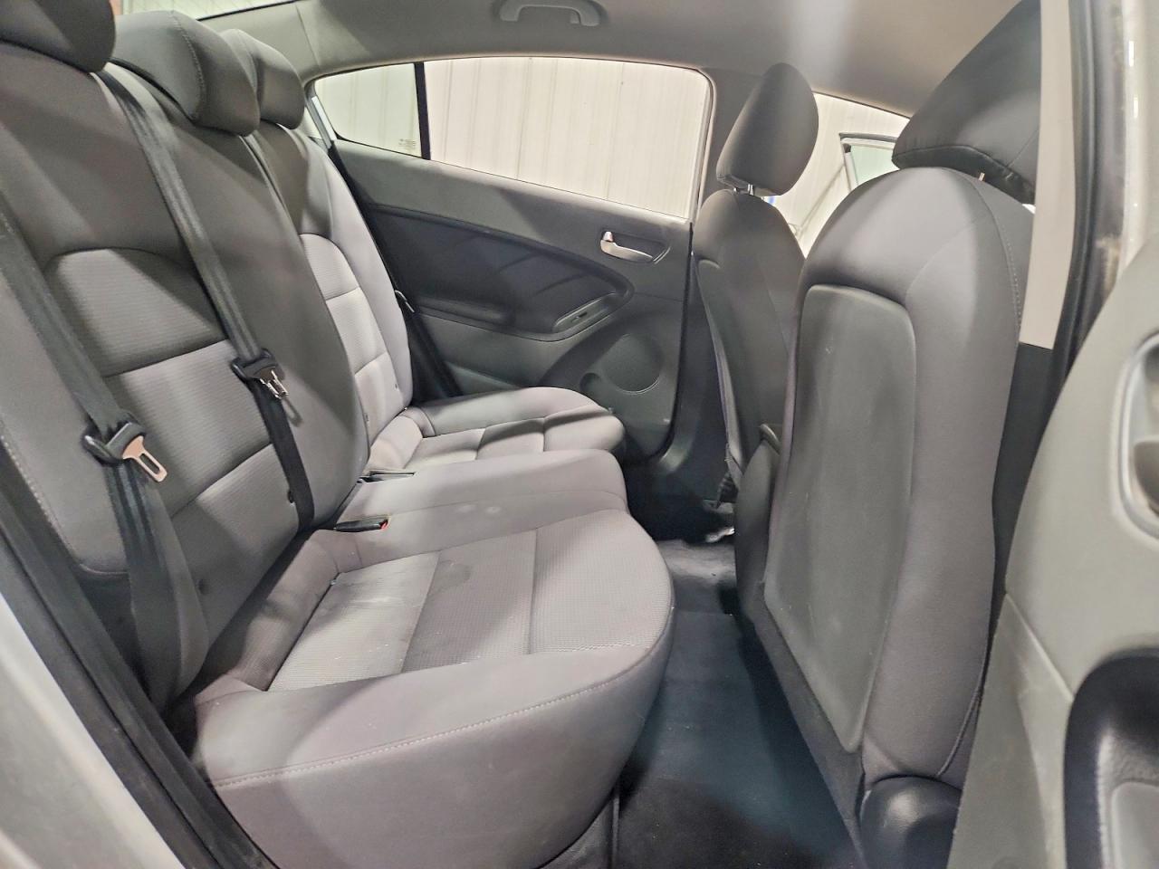 2017 KIA FORTE LX Base