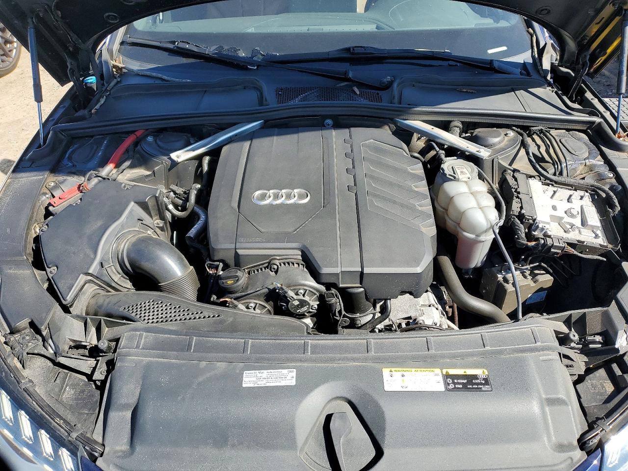 2021 AUDI A4 quattro Premium Plus