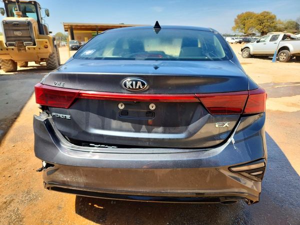 2019 KIA FORTE EX