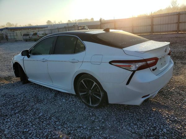 2018 TOYOTA CAMRY