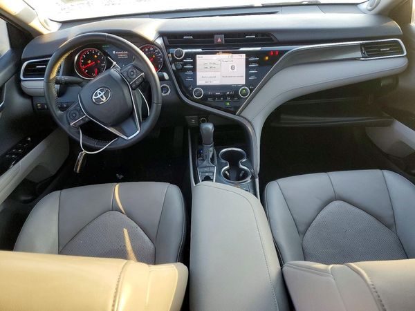 2018 TOYOTA CAMRY