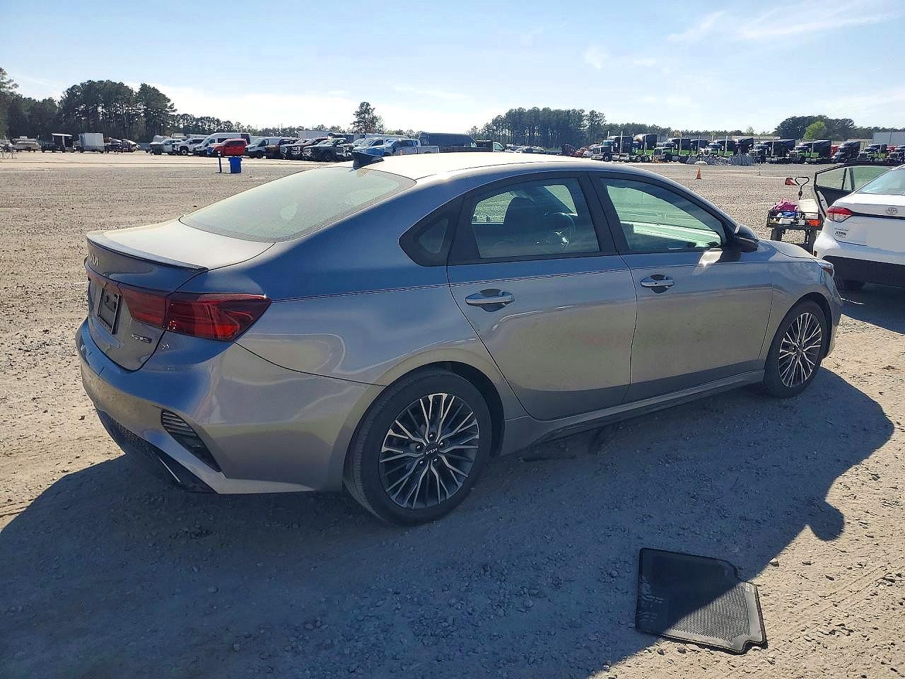 2023 KIA FORTE GT Line