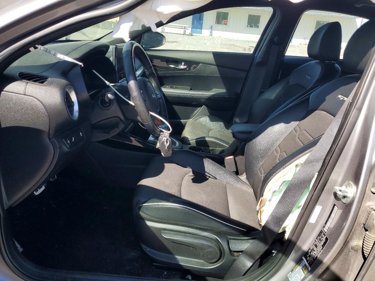 2023 KIA FORTE GT Line