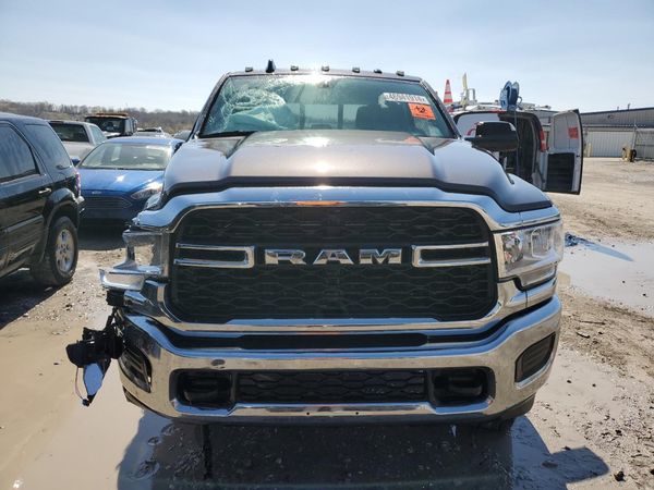 2022 RAM 2500 TRADESMAN CREW CAB 4X4