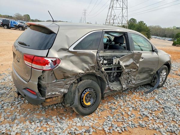 2017 KIA SORENTO L, LX