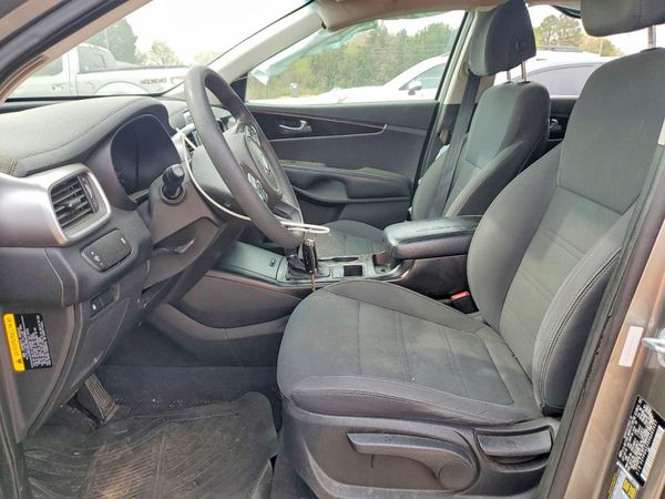 2017 KIA SORENTO L, LX