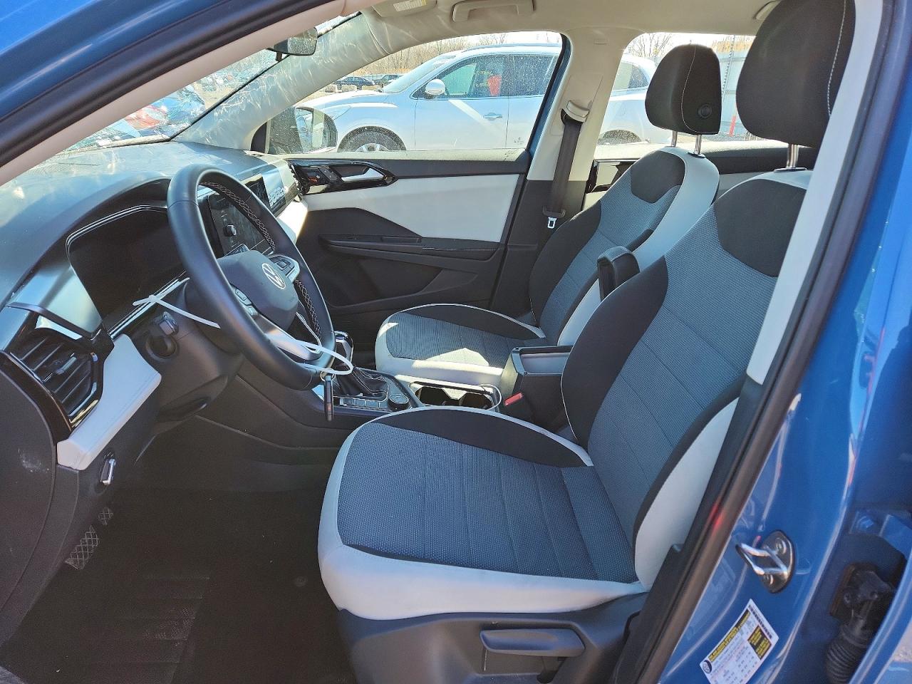 2025 VOLKSWAGEN TAOS 4Motion S