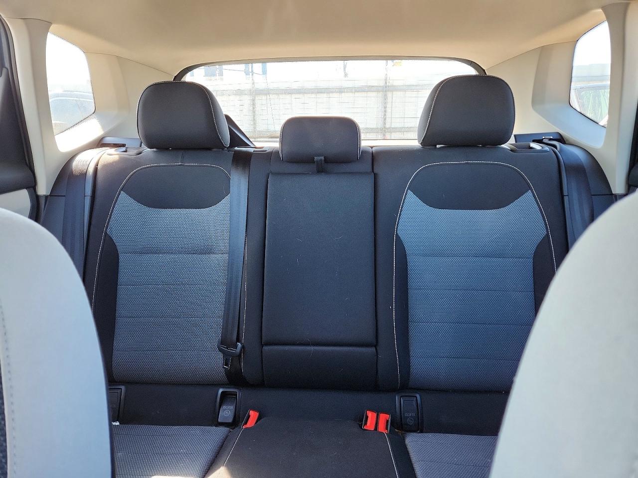 2025 VOLKSWAGEN TAOS 4Motion S