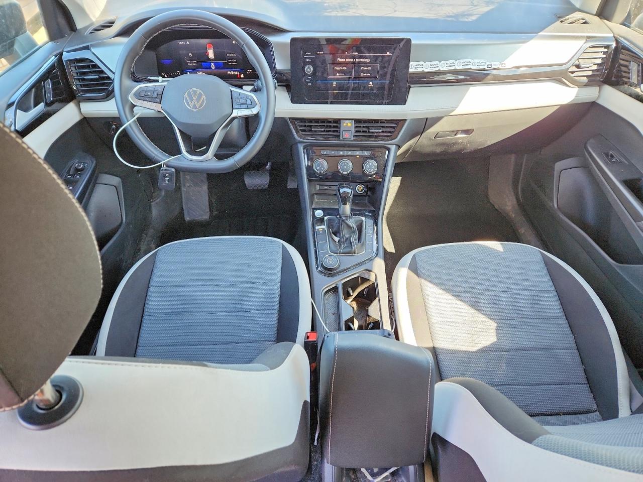 2025 VOLKSWAGEN TAOS 4Motion S