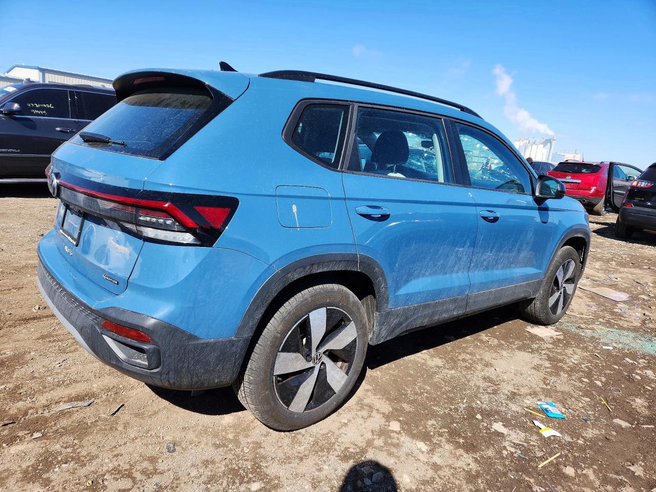 2025 VOLKSWAGEN TAOS 4Motion S