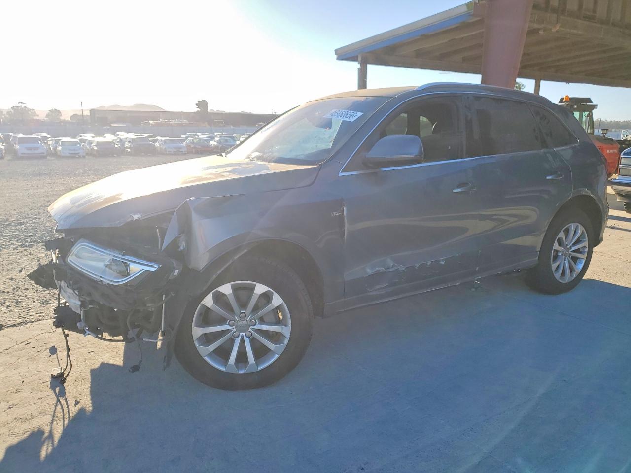 2013 AUDI Q5 Premium Plus