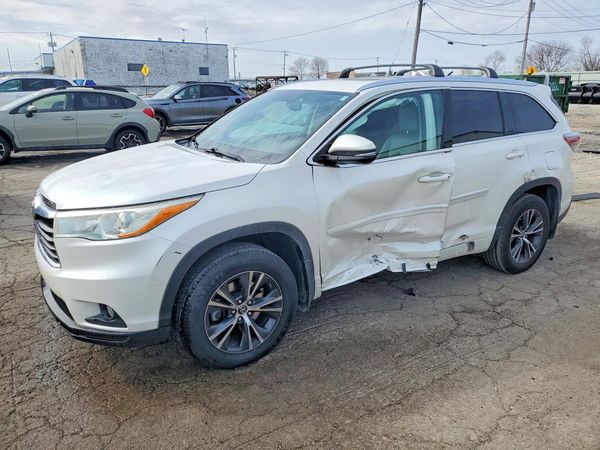 2016 TOYOTA HIGHLANDER