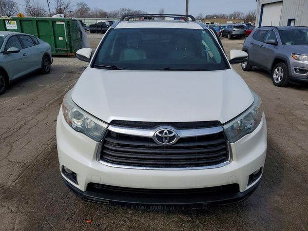 2016 TOYOTA HIGHLANDER