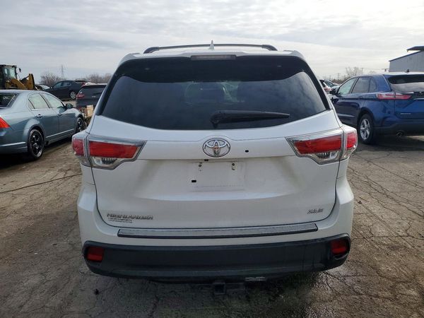 2016 TOYOTA HIGHLANDER