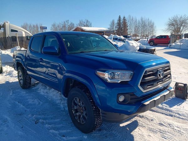 2017 TOYOTA TACOMA