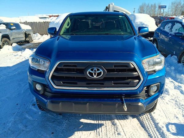 2017 TOYOTA TACOMA