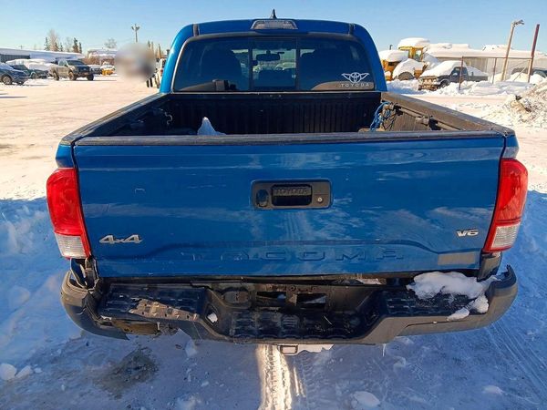 2017 TOYOTA TACOMA