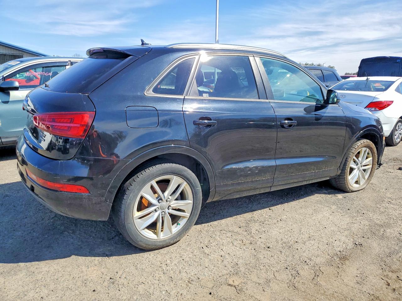 2017 AUDI Q3 quattro Premium