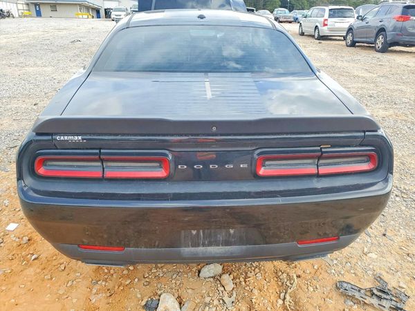 2016 DODGE CHALLENGER SXT Plus