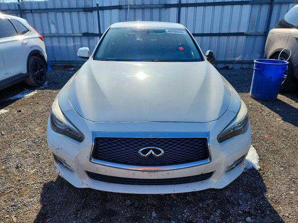 2016 INFINITI Q50