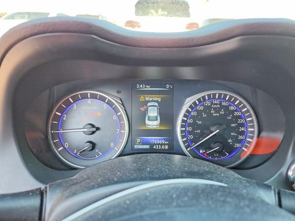 2016 INFINITI Q50