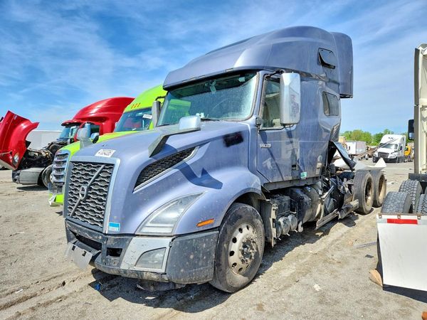 2019 VOLVO VNL