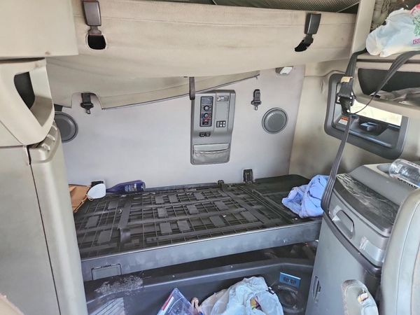 2019 VOLVO VNL
