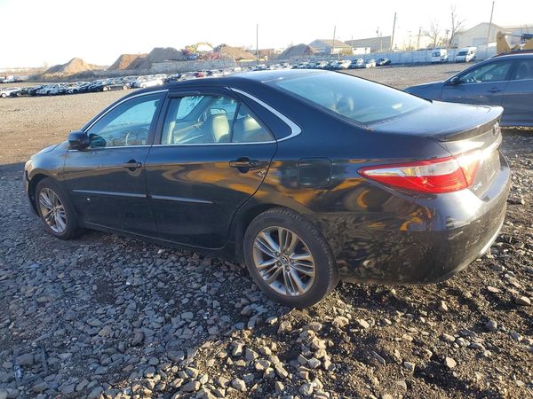 2015 TOYOTA CAMRY