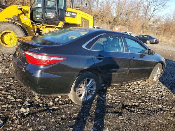 2015 TOYOTA CAMRY