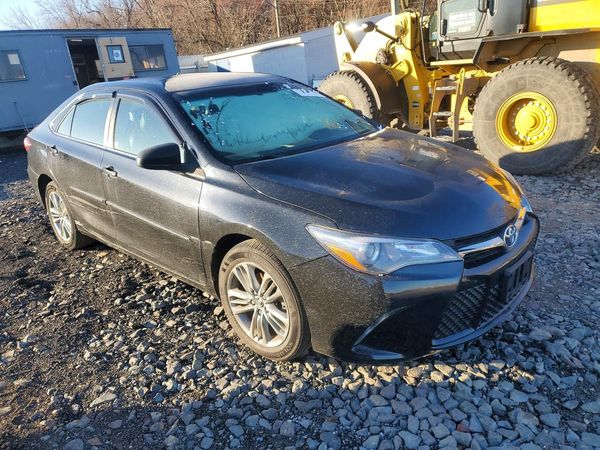 2015 TOYOTA CAMRY