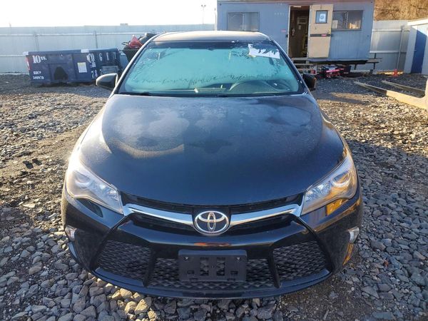 2015 TOYOTA CAMRY