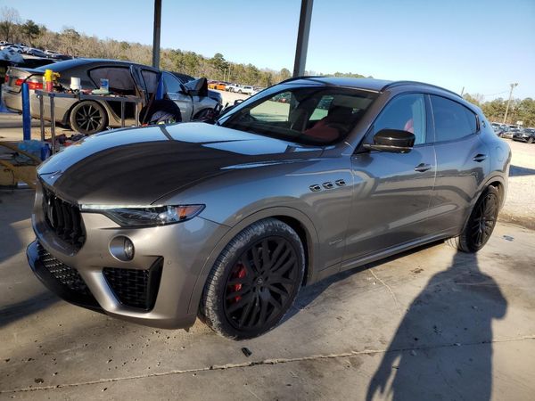 2019 MASERATI LEVANTE Sport