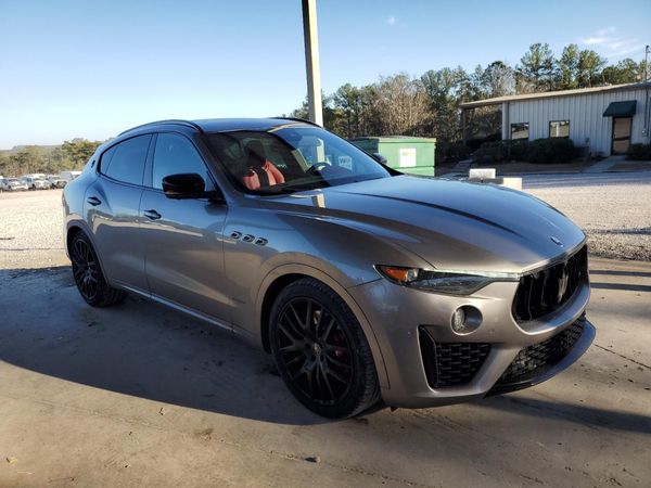 2019 MASERATI LEVANTE Sport