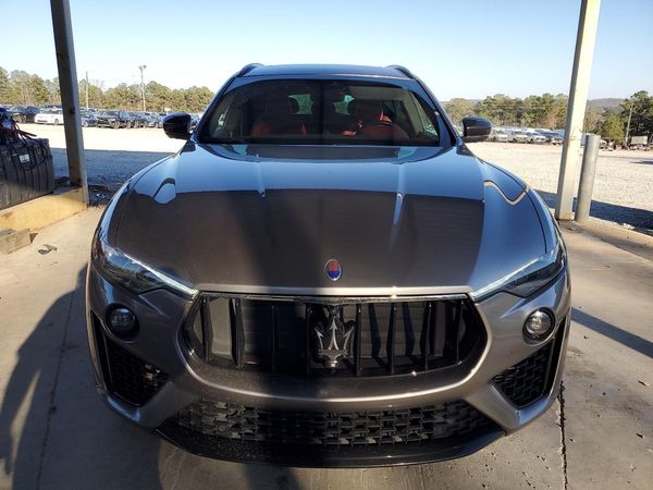 2019 MASERATI LEVANTE Sport